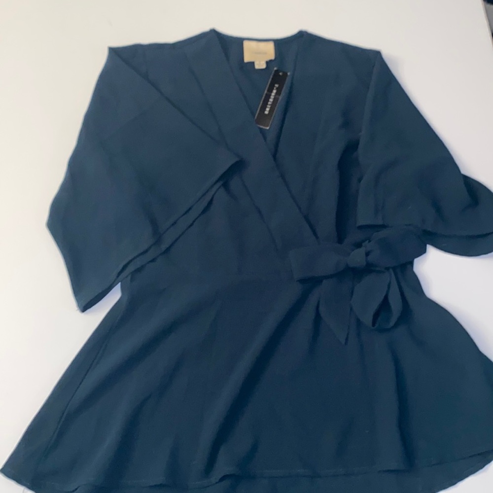 Deep evergreen faux wrap top, side zip. Size 8-10.